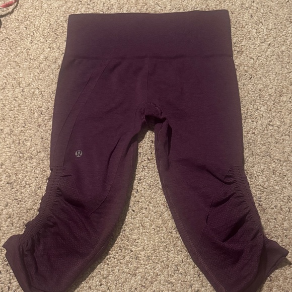 lululemon  Deep Purple Leggings size 4 - Picture 1 of 2
